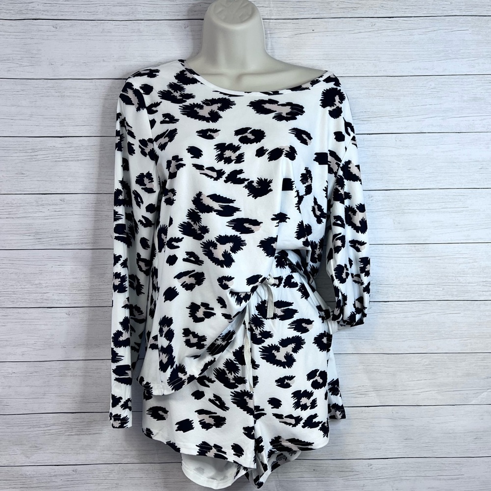 Hope Animal Print Long Sleeve and Shorts PJ Set Pockets 💗